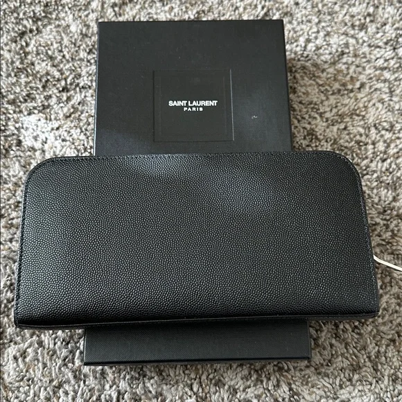 Authentic Saint Laurent Studded Zip Around Wallet Grain de Poudre Black Silver - Picture 4 of 14